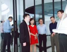 广东省工业和信息化局莅临太原健峰健康管理与咨询有限公司调研制造业创新中心建设情况 